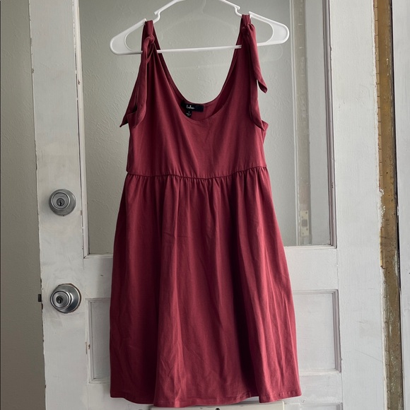 Lulus Dresses & Skirts - Lulus Dress